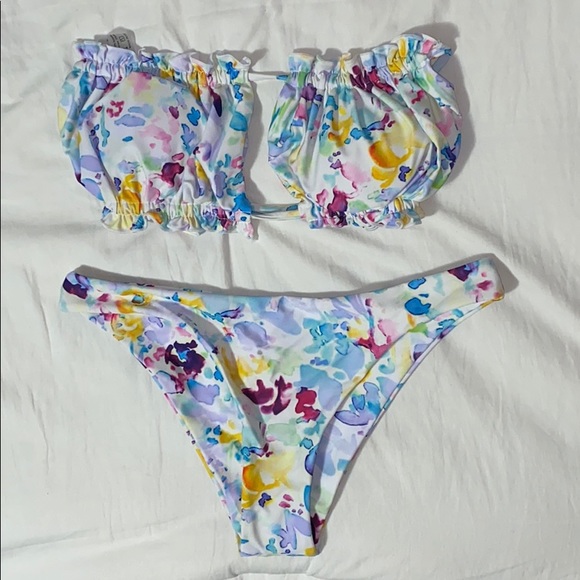 Bikini Set - Picture 2 of 3